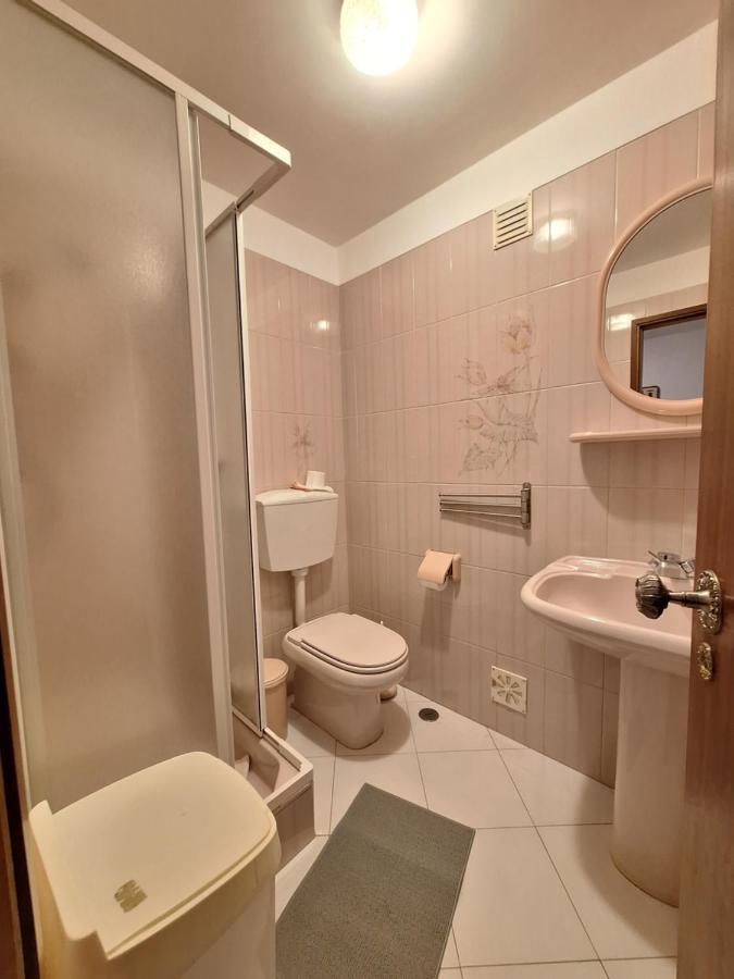 Palmeira Sol- 2 Bedrooms 300M From The Beach Ocean View Porches  Exterior photo