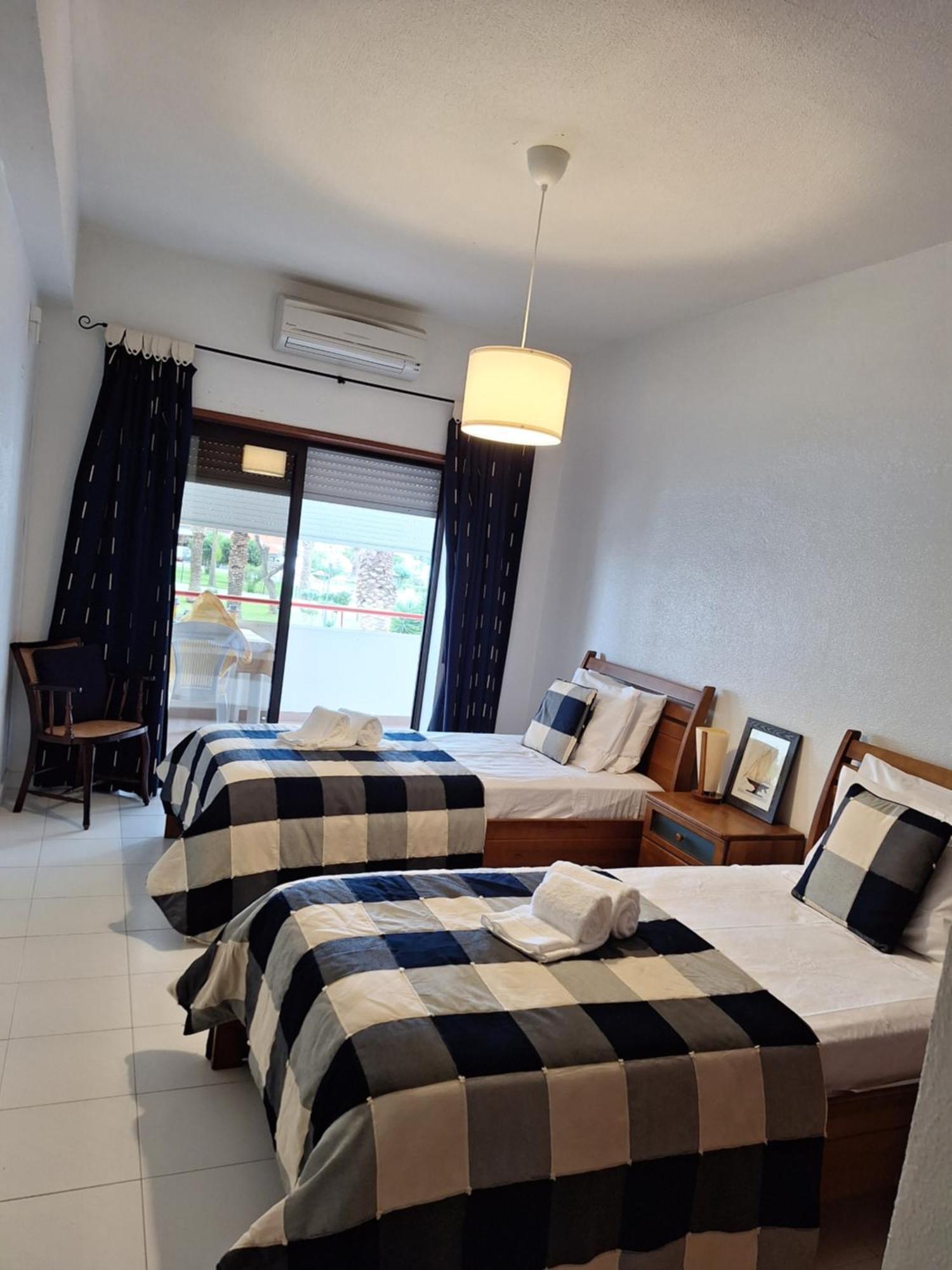 Palmeira Sol- 2 Bedrooms 300M From The Beach Ocean View Porches  Exterior photo