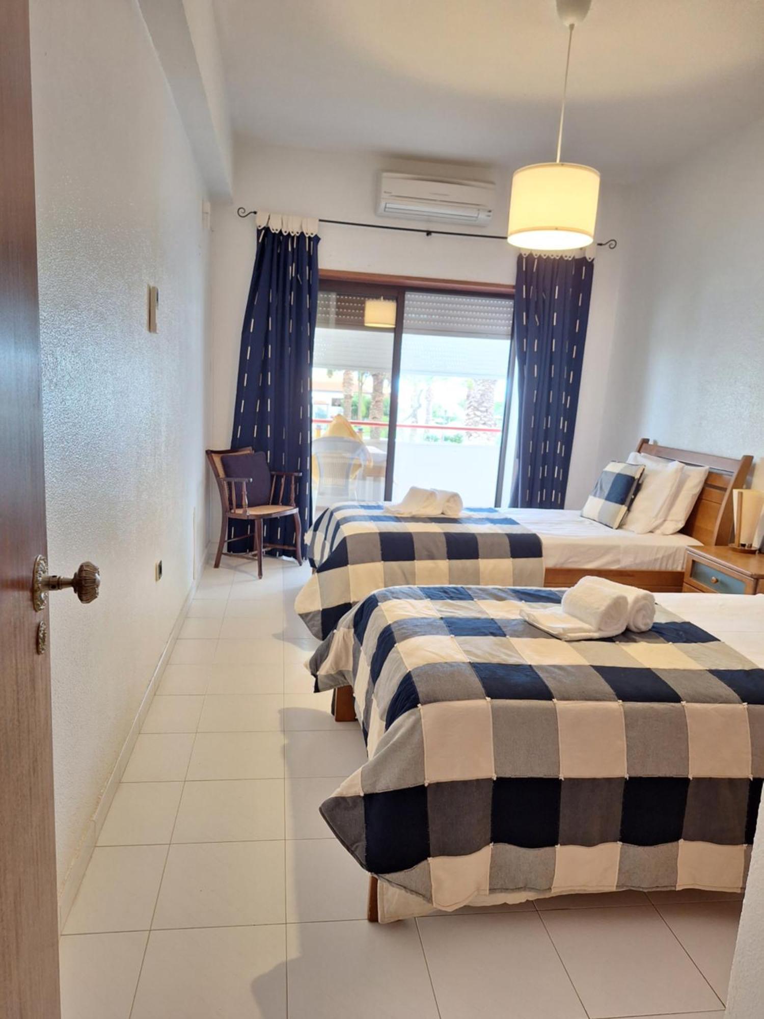Palmeira Sol- 2 Bedrooms 300M From The Beach Ocean View Porches  Exterior photo